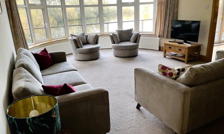 4 Bed in Peterborough 1