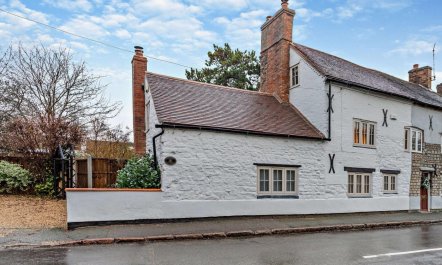 3 Bed in Warwick 1