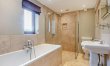 3 Bed in Heathfield 5