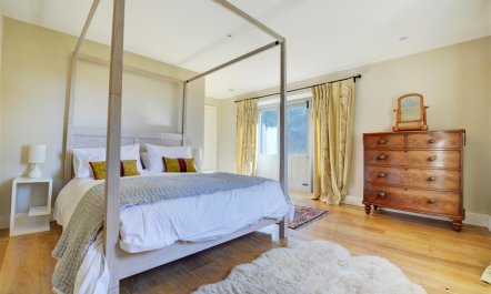6 Bed in Thurgarton 2