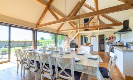 6 Bed in Thurgarton 3