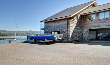 4 Bed in Porthmadog 8