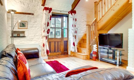 3 Bed in Haverfordwest 1