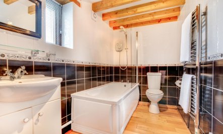 2 Bed in Haverfordwest 6