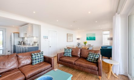 3 Bed in Deal 7