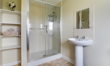 2 Bed in Dover 5