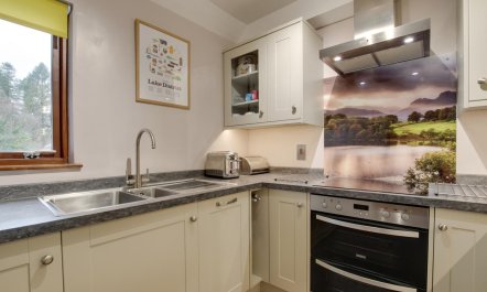 2 Bed in Grasmere 3