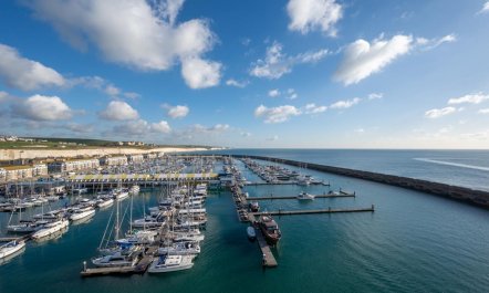 2 Bed in Brighton Marina Village 7