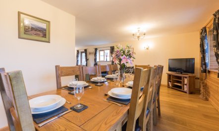 5 Bed in Brecon 3