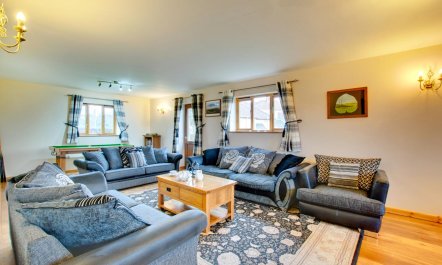 5 Bed in Brecon 1