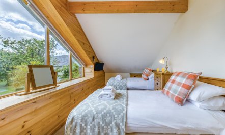 5 Bed in Brecon 2