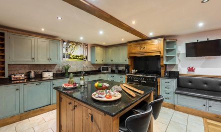 4 Bed in Brecon 8