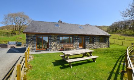 3 Bed in Aberdyfi