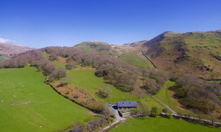 3 Bed in Aberdyfi 1