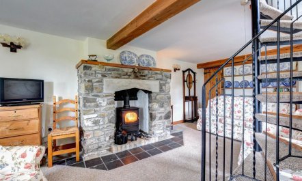 3 Bed in Ffarmers 2