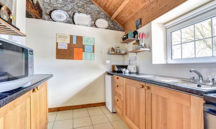3 Bed in Ffarmers 5
