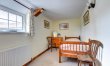 3 Bed in Ffarmers 9