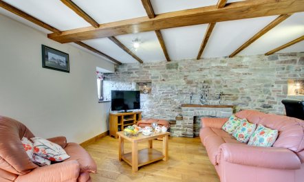 2 Bed in Brecon 2