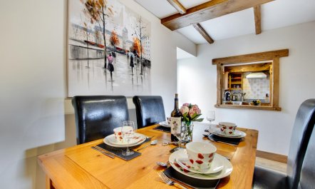 2 Bed in Brecon 3