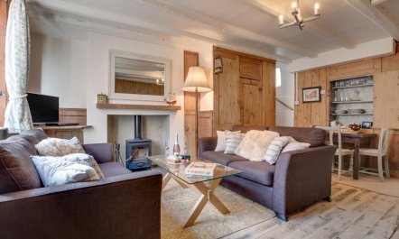 3 Bed in Whitby 1