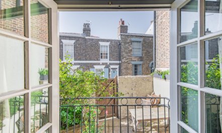 3 Bed in Deal 9