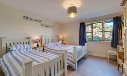 2 Bed in Abersoch 9