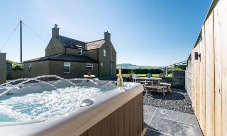 4 Bed in Pwllheli