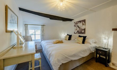 4 Bed in Croyde 8