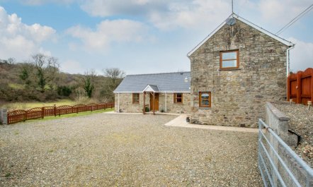 3 Bed in Rhydlewis