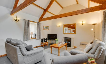 3 Bed in Rhydlewis 1