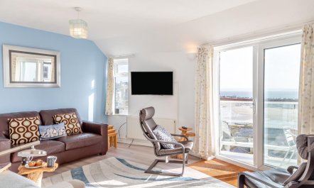 2 Bed in St Ives 2