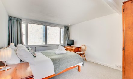 2 Bed in St Ives 9