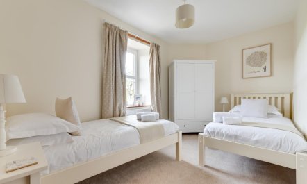 3 Bed in Newham 6