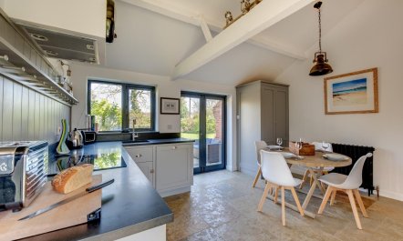 2 Bed in Sotterley 6