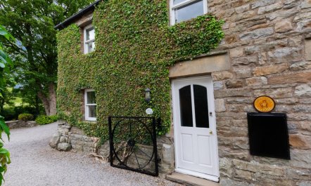 2 Bed in Thwaite