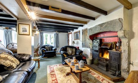 3 Bed in Thwaite 4