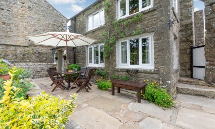 3 Bed in Thwaite 5