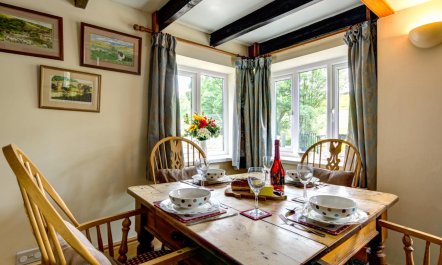 3 Bed in Thwaite 2