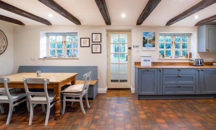 7 Bed in Pentney 9