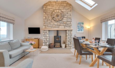 3 Bed in Seahouses