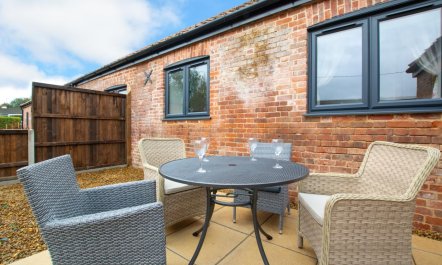 2 Bed in Surlingham 7