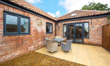 2 Bed in Surlingham 1