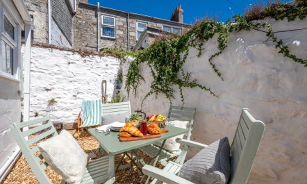 2 Bed in St. Ives 5