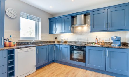 4 Bed in Amble 5