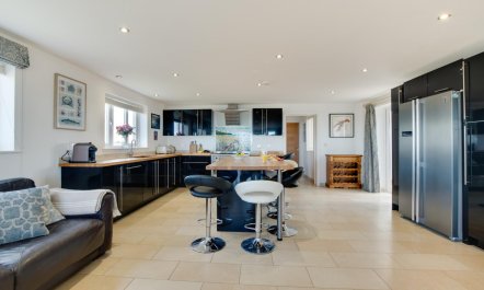 4 Bed in Porthcothan Bay 5