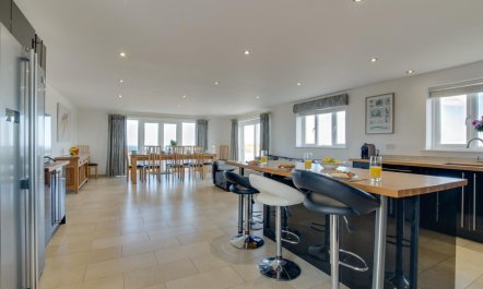 4 Bed in Porthcothan Bay 3