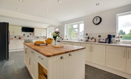 4 Bed in Heacham 3