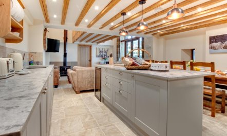 4 Bed in Staithes 5