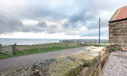 4 Bed in Staithes 2