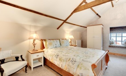4 Bed in Staithes 9